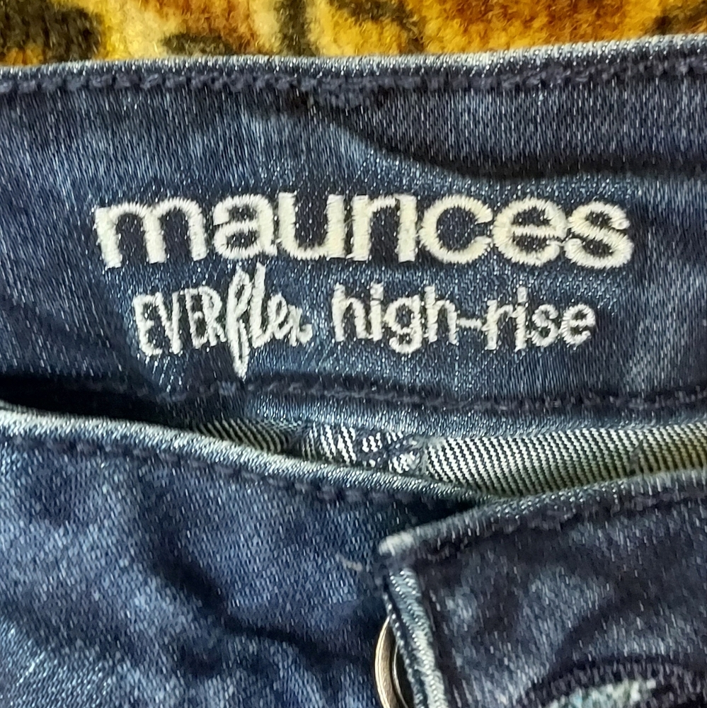 Jeans - Picture 2 of 3